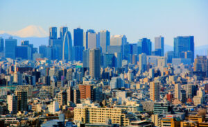 日本興志_総合建設_企業情報一覧_高層ビルが立ち並ぶ街