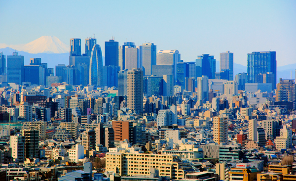 日本興志_総合建設_企業情報一覧_高層ビルが立ち並ぶ街