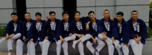 日本興志_総合建設_男性従業員の集合写真